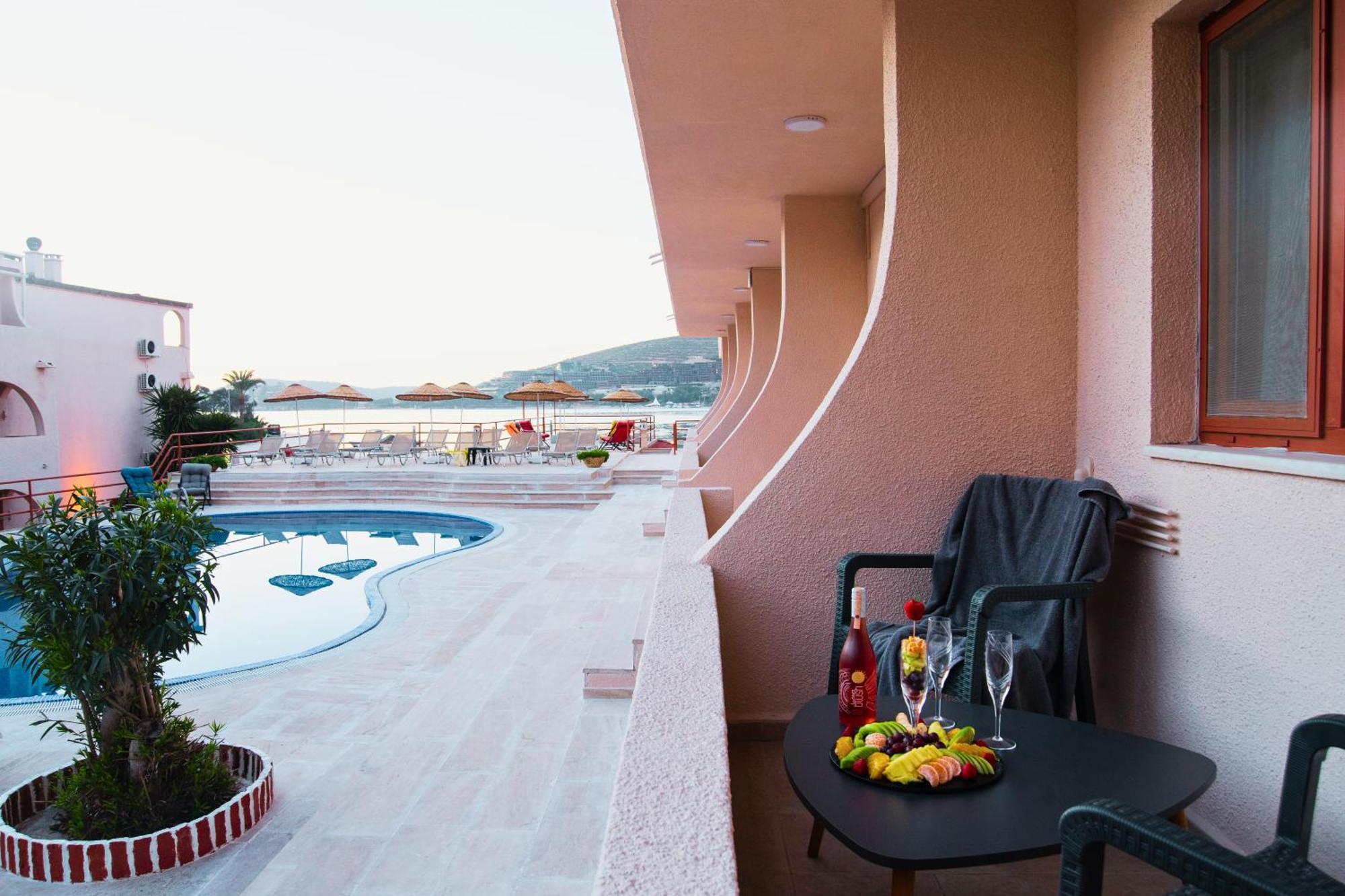 Club Aquarium Hotel & Spa Guvercinlik  エクステリア 写真