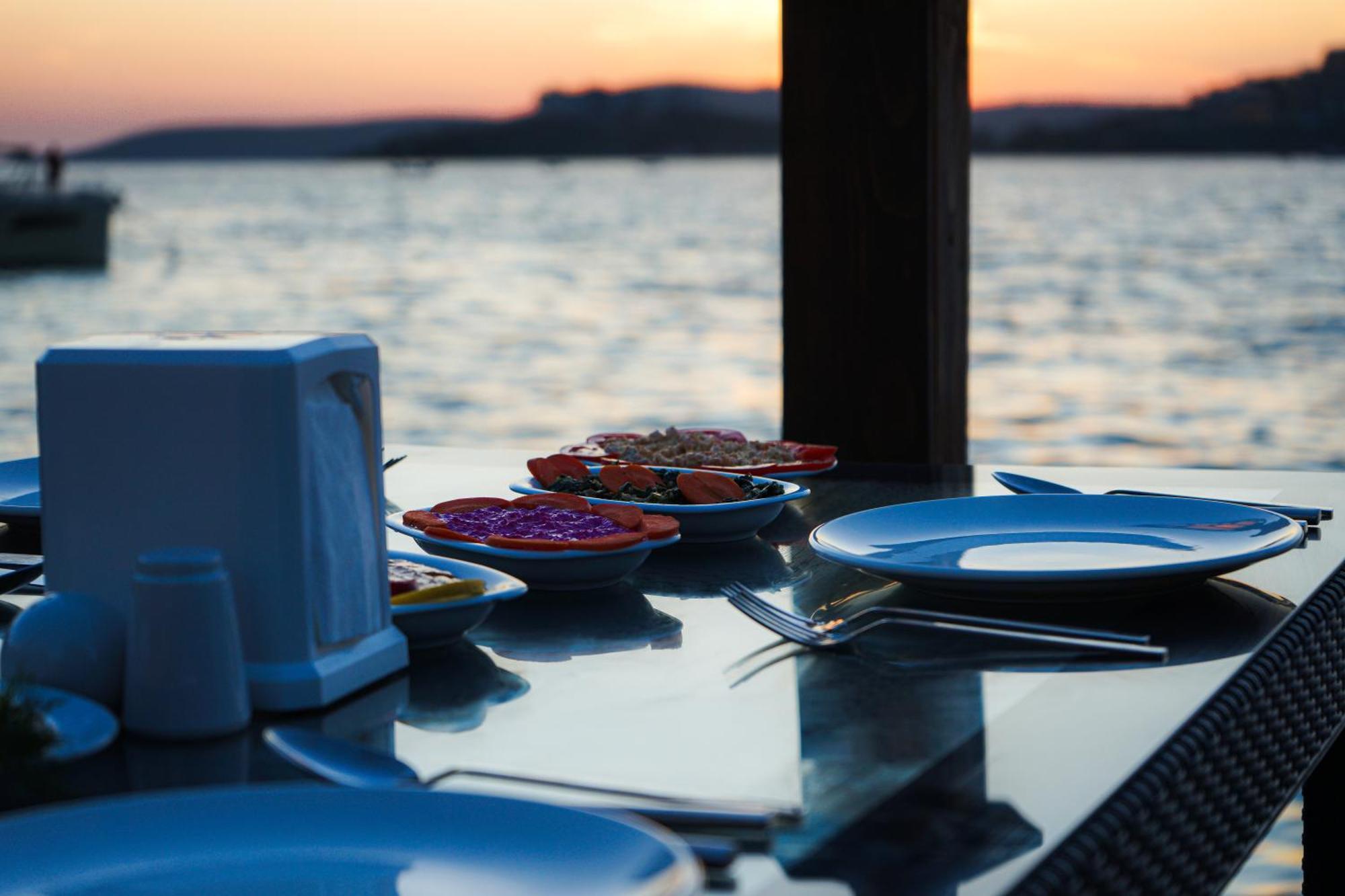Club Aquarium Hotel & Spa Guvercinlik  エクステリア 写真