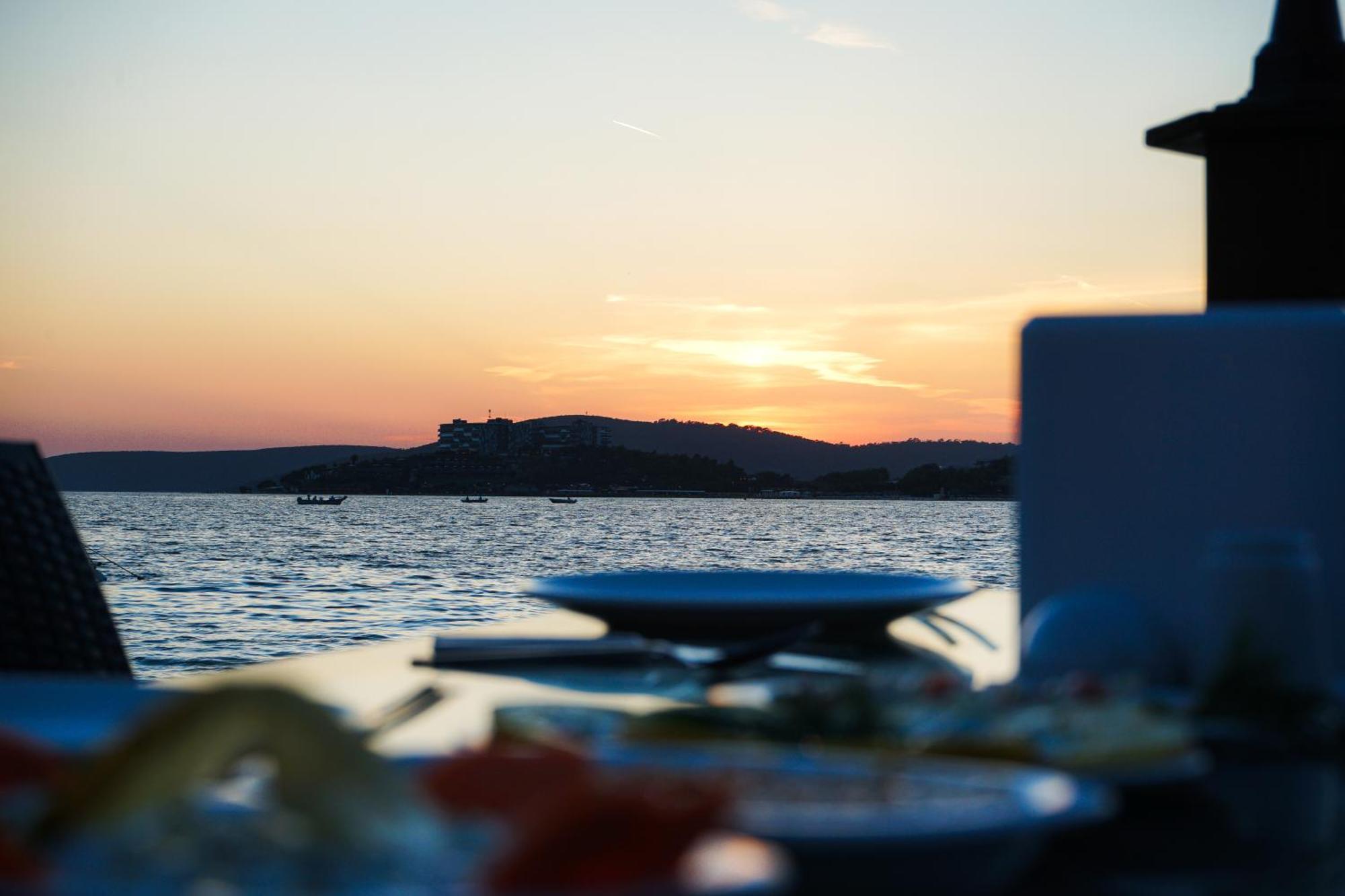 Club Aquarium Hotel & Spa Guvercinlik  エクステリア 写真