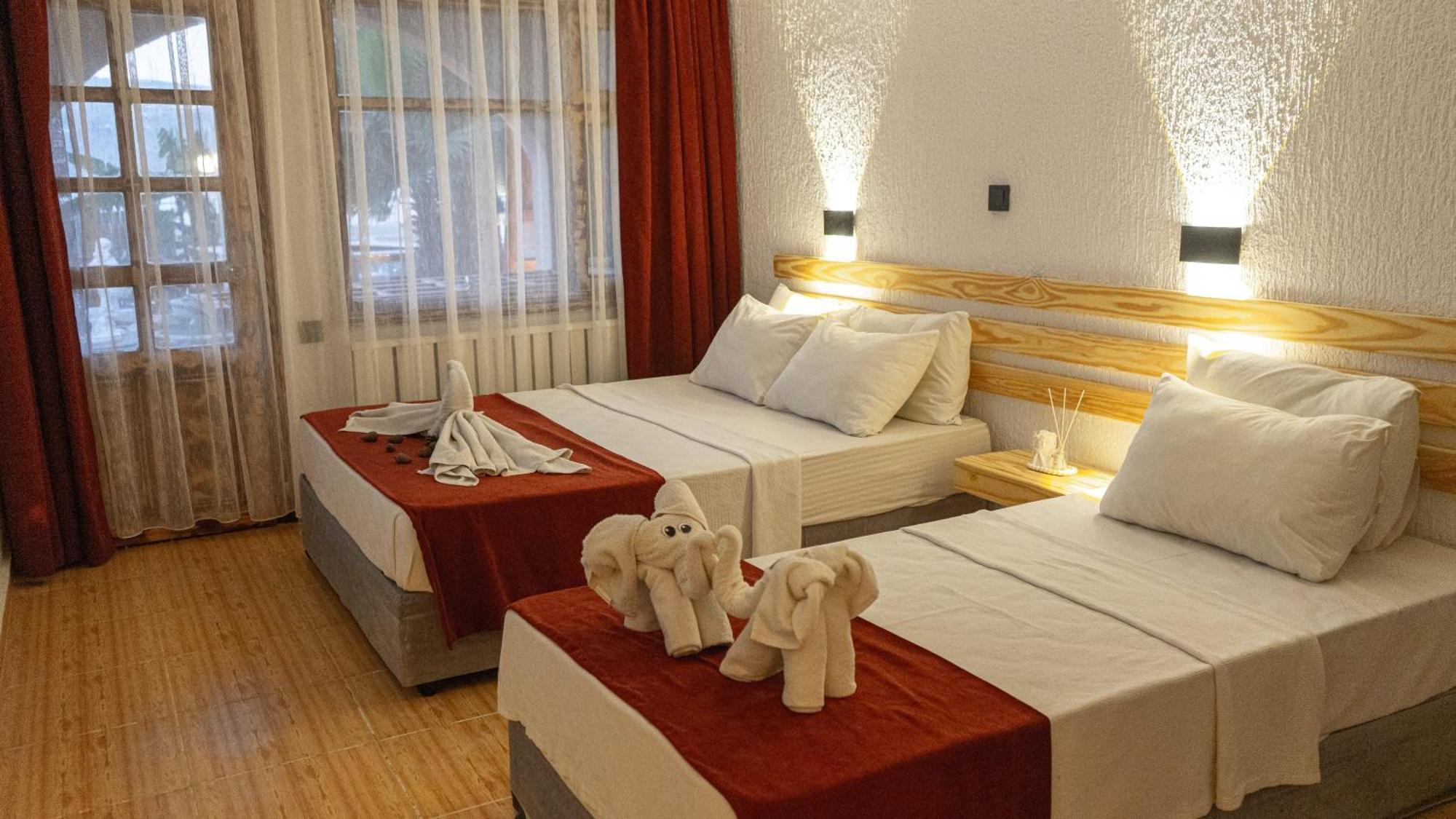 Club Aquarium Hotel & Spa Guvercinlik  エクステリア 写真
