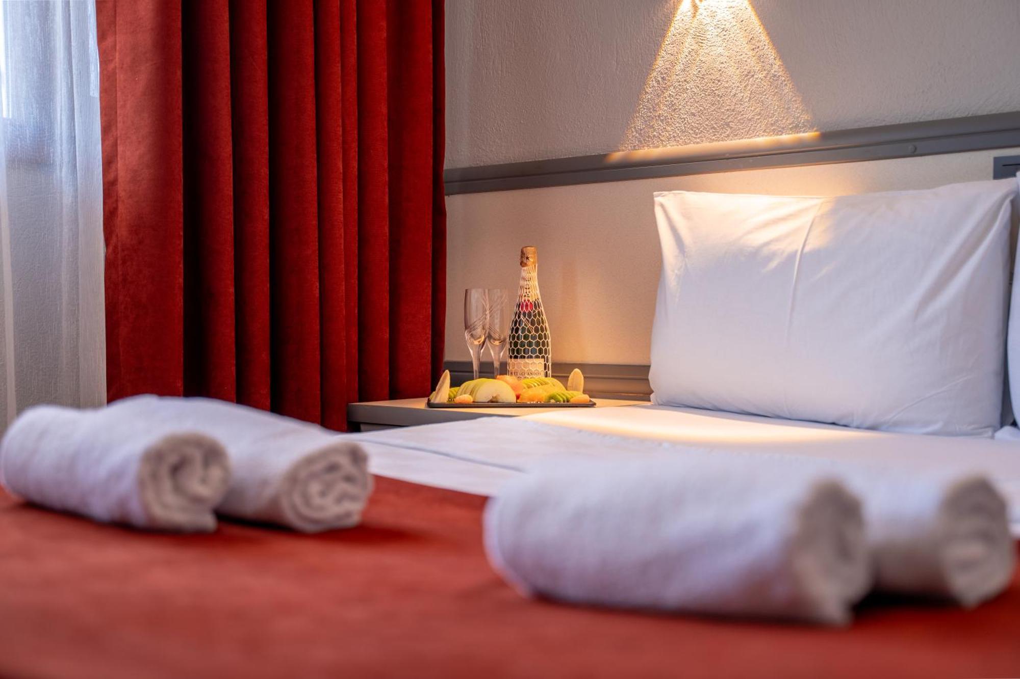 Club Aquarium Hotel & Spa Guvercinlik  エクステリア 写真