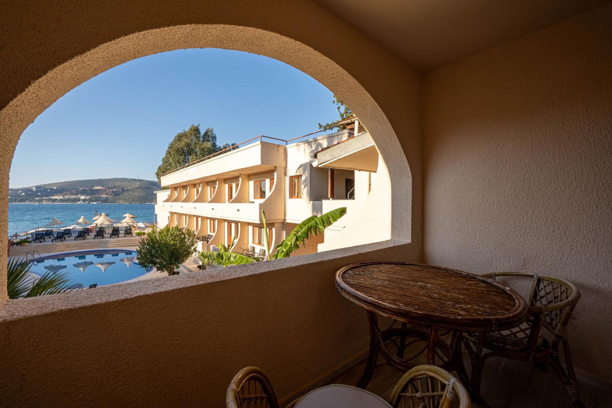 Club Aquarium Hotel & Spa Guvercinlik  エクステリア 写真